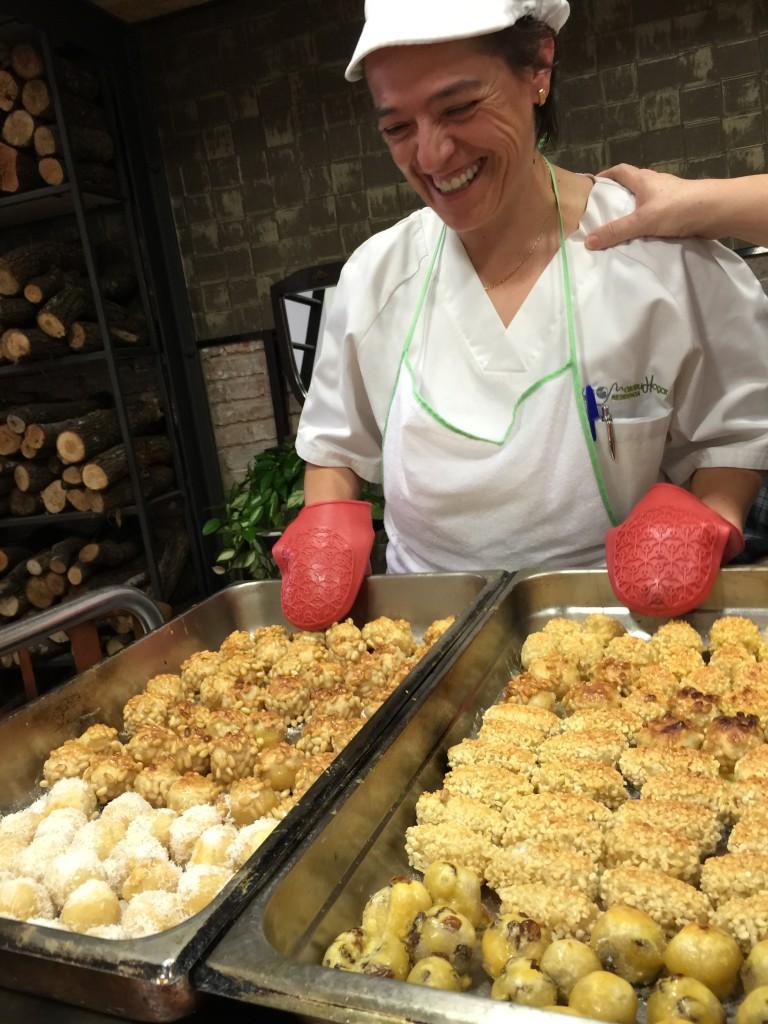 Panellets en la cocina de Masdeu Hogar